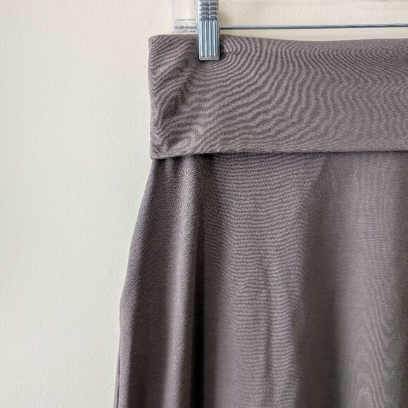 Eddie Bauer Julia Travex Packable Travel Skirt Brown Stretch Knit Knee Size M - Picture 3 of 6